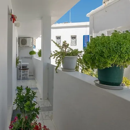 Matilda's In The Port Of Apartamento Adamantas (Milos)